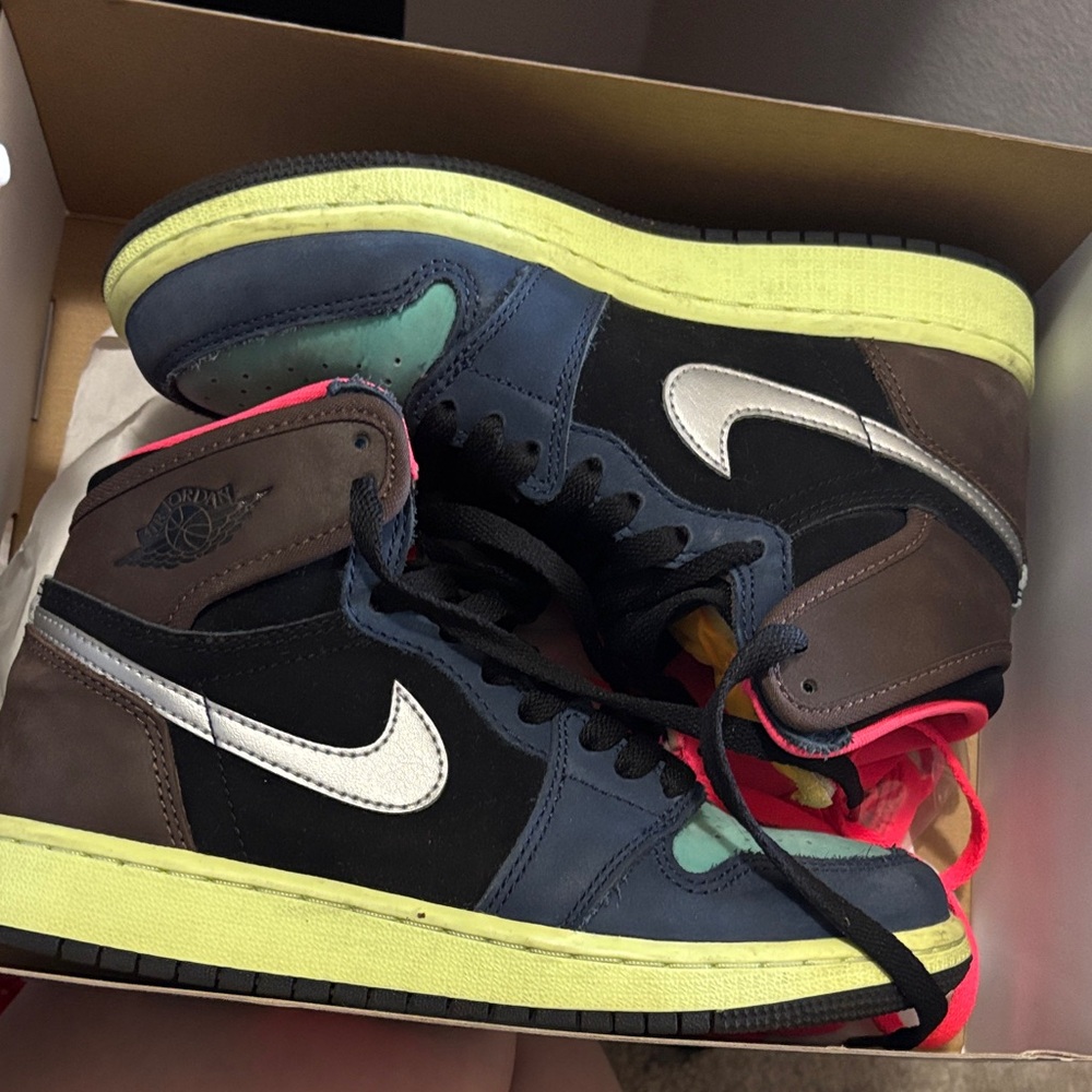Nike High-Top Sneakers with Neon and Pastel Accents
